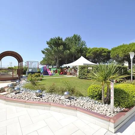 Ashanti Wellness&spa Apart-hotel Bibione