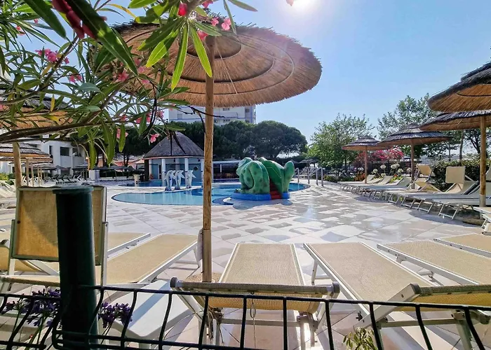 Ashanti Wellness&spa Ξενοδοχείο με διαμερίσματα 3*